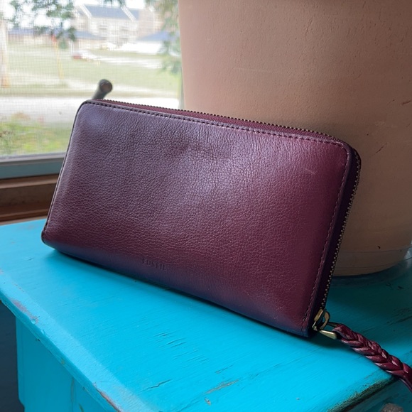 Fossil Leather Wallet - Picture 2 of 3